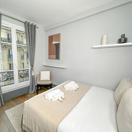 Stunning Apartment Near Eiffel Tower Paris Exterior photo