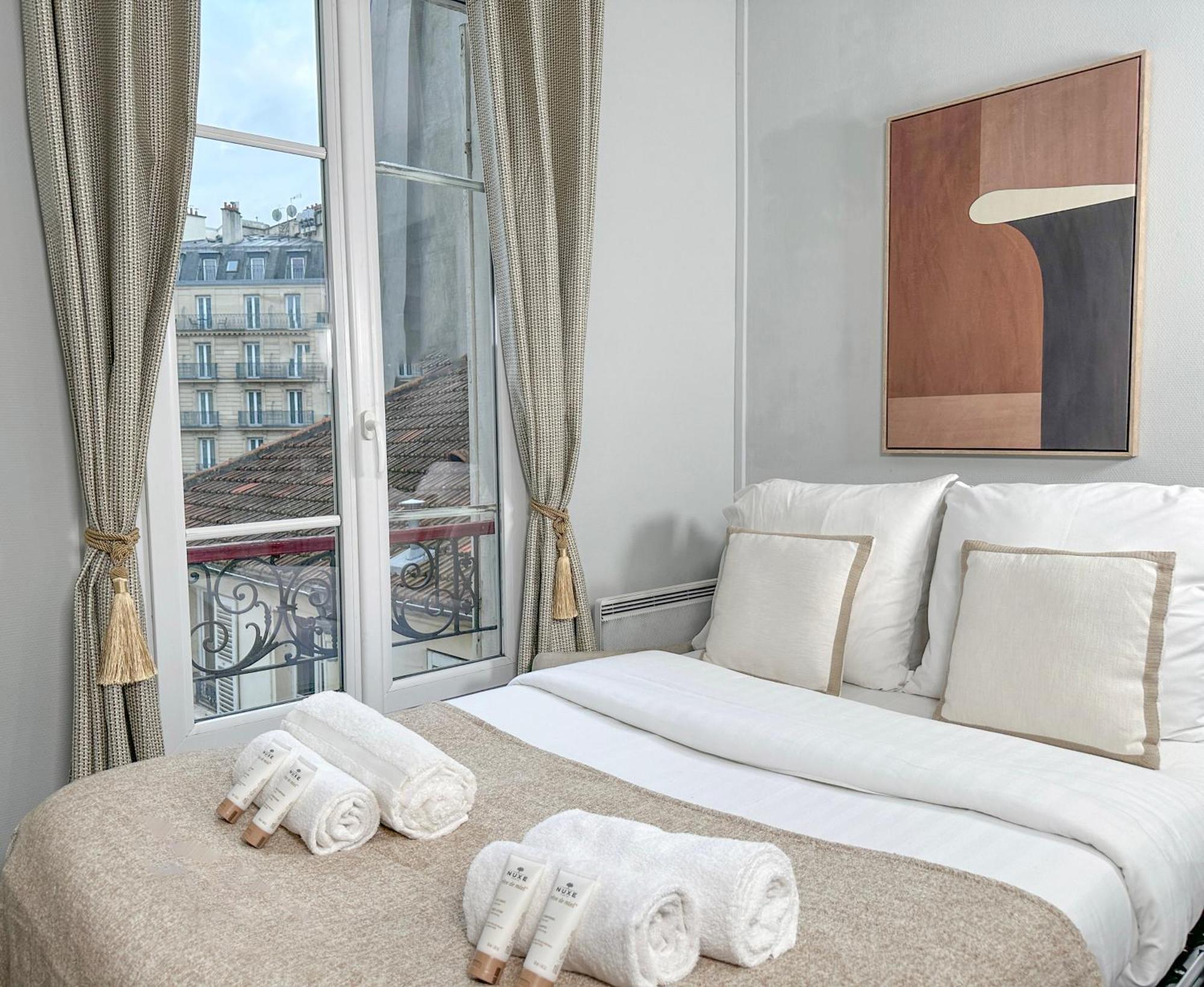 Stunning Apartment Near Eiffel Tower Paris Exterior photo